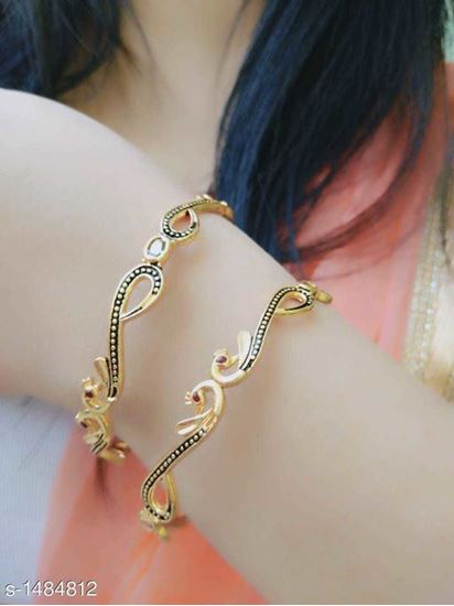 Love Lock Heartlet Anti Tarnish Bracelet - Golden | FashionCrab.com