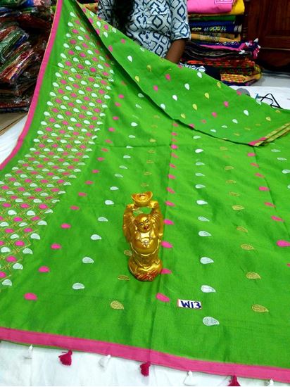 Amazon.com: Durga Puja Green Wedding Dhakai Jamdani Handloom Silk Saree  Ethnic Indian Beautiful Self Work Traditional Sari Bengal Weavers 105 :  Clothing, Shoes & Jewelry