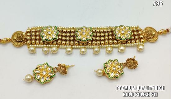 Picture of glamorous gold plated party wear jewellery