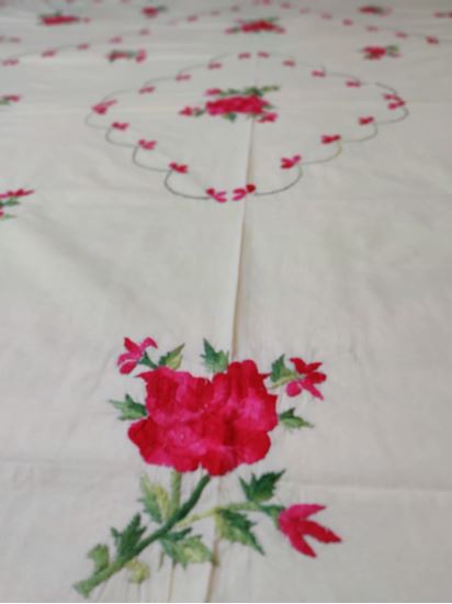 Picture of handmade embroidery bedsheets for king size bed white