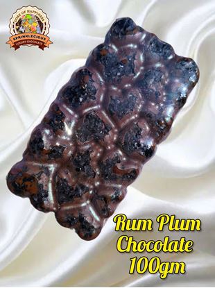 Picture of Rum Plum Chocolate Designer Heart Bar 105 gms
